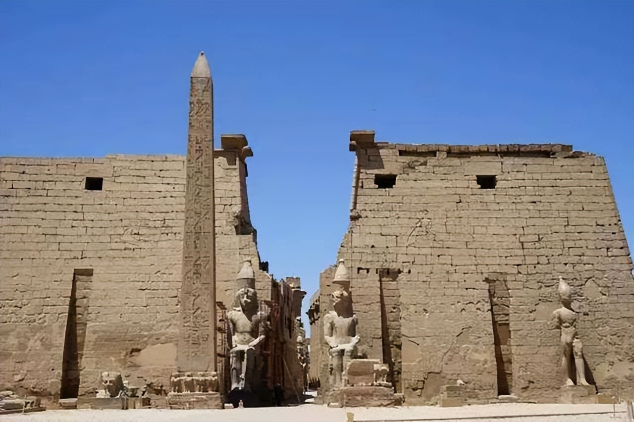 法老的文化使者？古埃及方尖碑漂洋过海记，昂撒匪帮如今还在争论