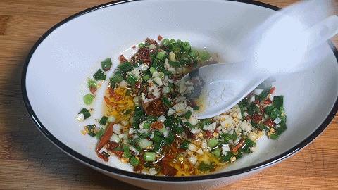 麻酱宽粉好吃的做法,爽滑劲道的麻酱宽粉的做法