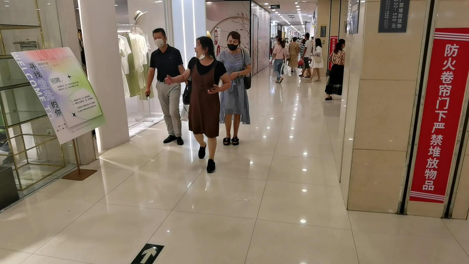 逛汉正街！看品牌服饰批发广场别样的景致