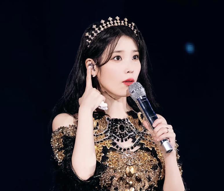 折磨ai,IU自曝患耳疾