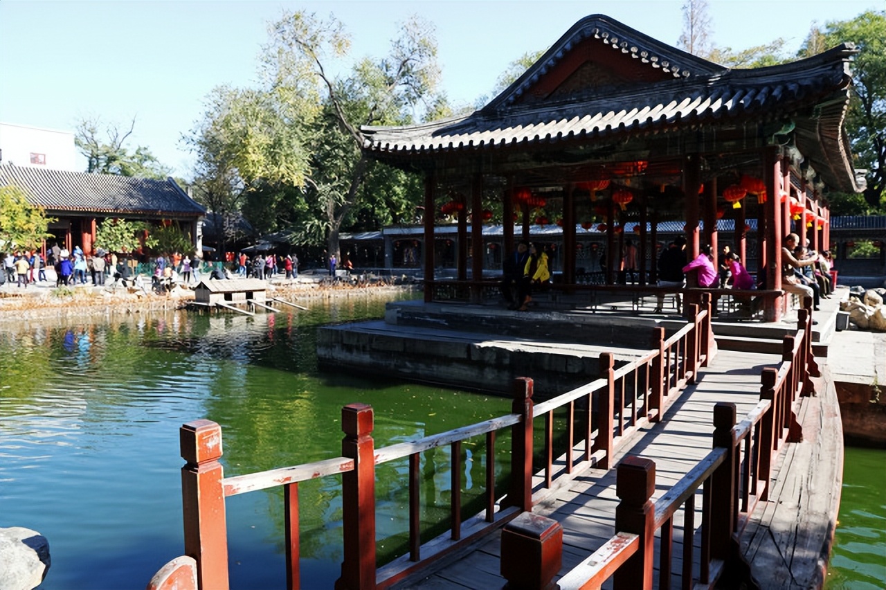 和珅的家产放到现在是多少,和珅的资产相当于现在多少钱