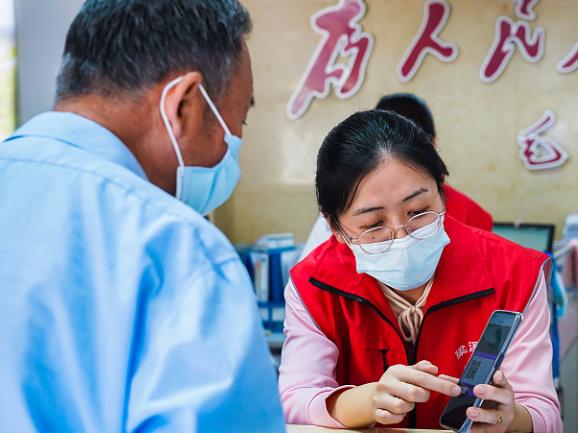 “过完年就离职”，社区女生忍不住了，原来“居委会”并不轻松