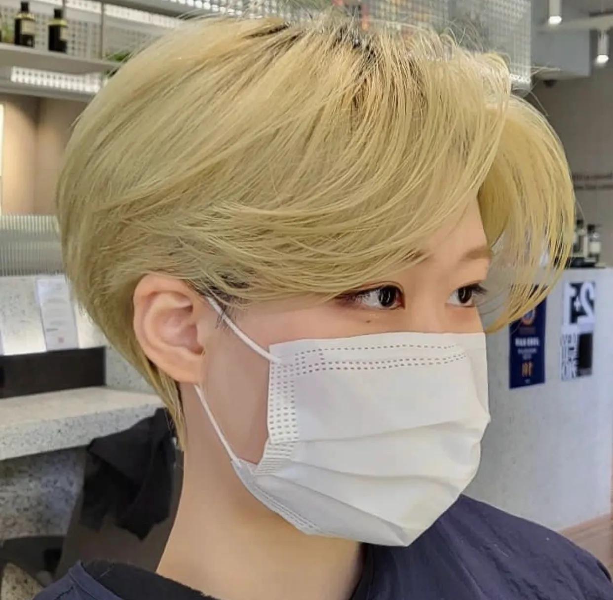 哪些好看又酷又适合女生的短发,流行又酷又帅的女生短发