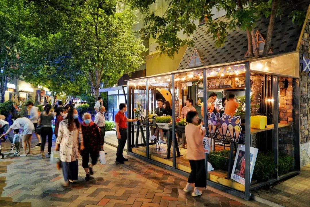 凌晨2点打车还要排队？北京夜经济“燃”起来了