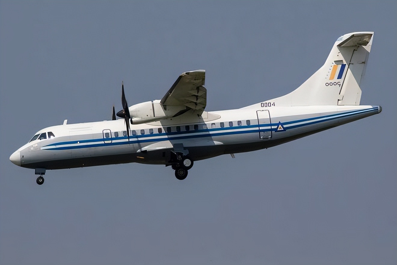 小国研发的战斗机,小国装备