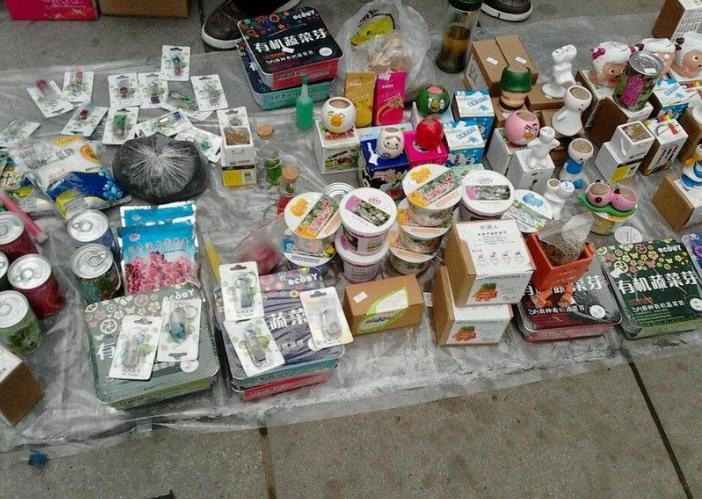 印度美女摆摊卖咖喱米饭,印度女人摆地摊