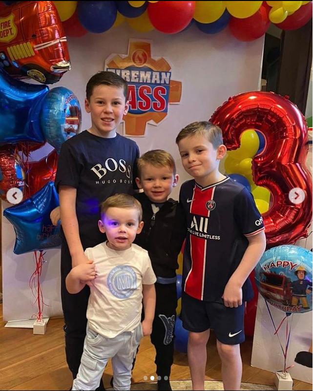 ins泄密,聊聊活色生香球星太太团恩怨情仇…