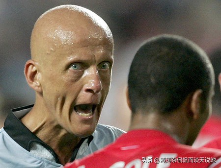 足坛历史上真正的球王有几个,梅西是当之无愧的足坛第一人