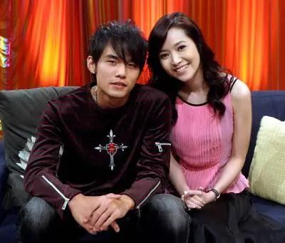 昆凌和侯佩岑最新消息,昆凌一句话曝光周杰伦侯佩岑关系