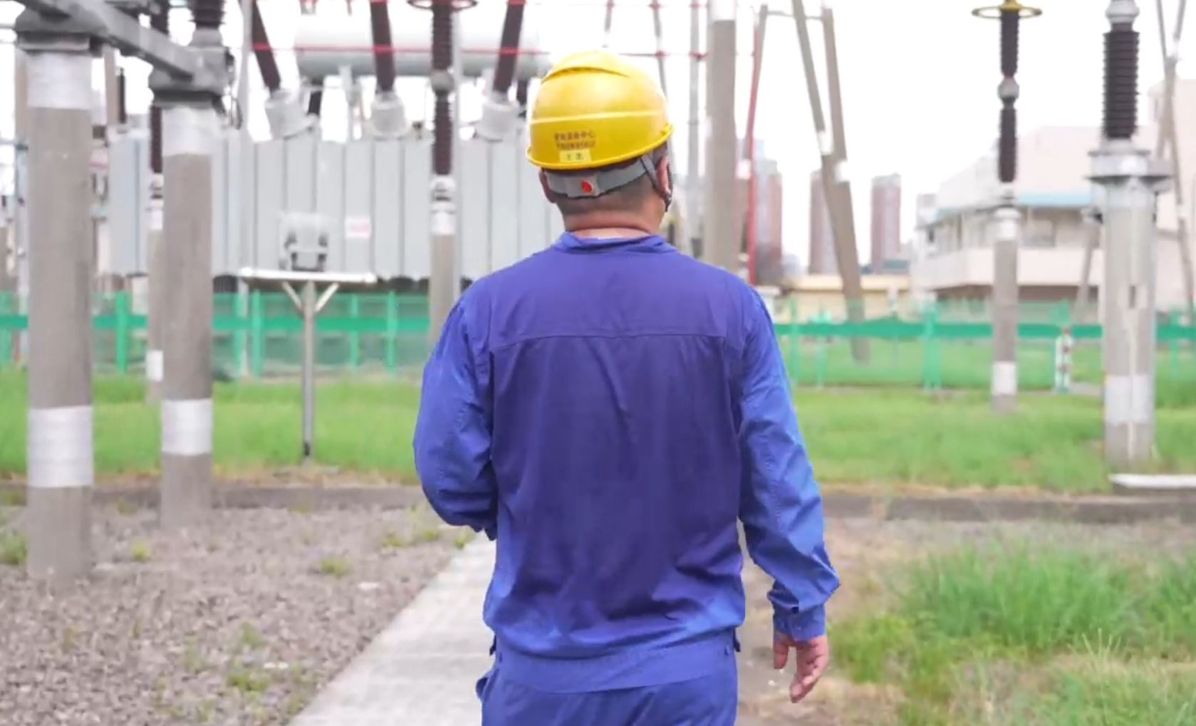 纯悦矿泉水一瓶1.5升,纯悦一瓶水有多重