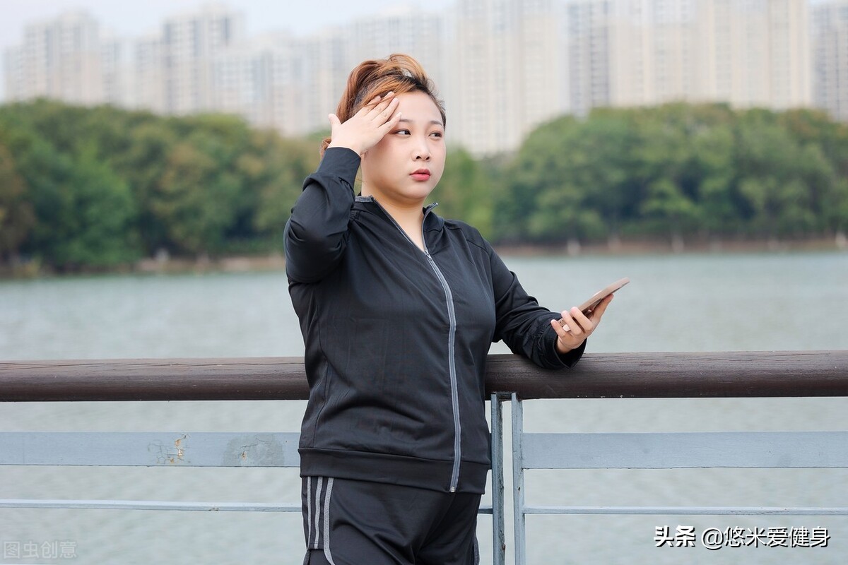 腹部赘肉的正确锻炼方法,腹部赘肉的最有效锻炼方法是什么