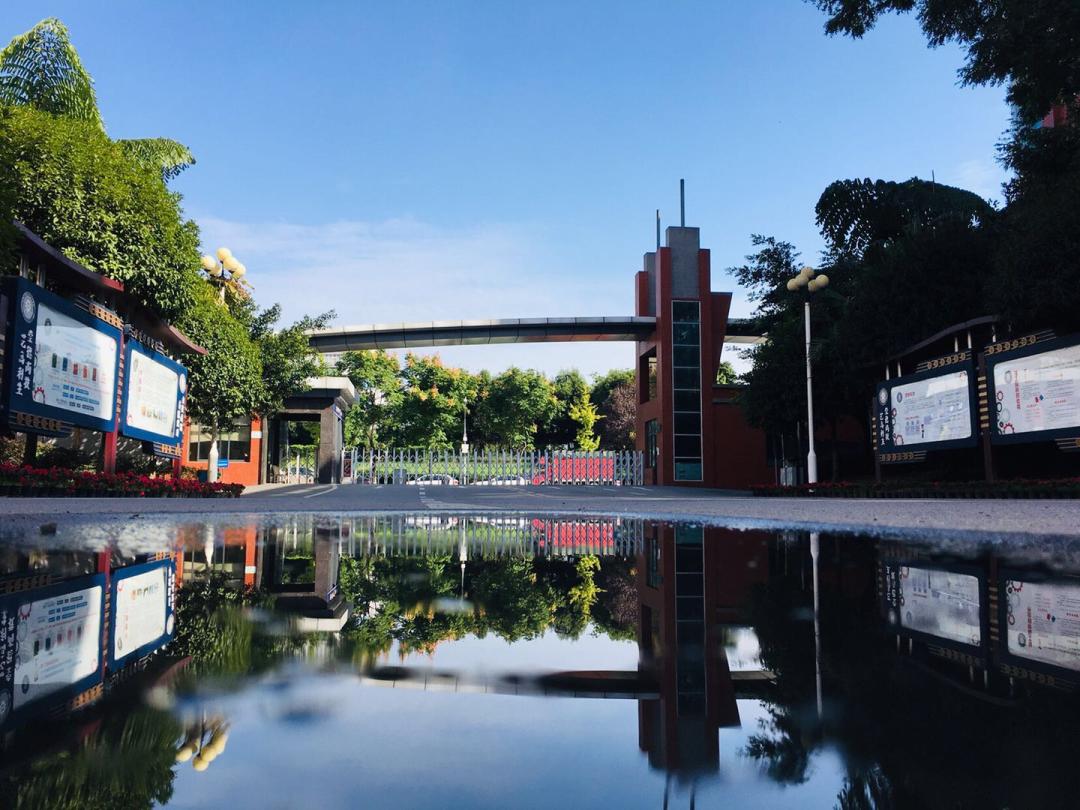 中考有点遗憾，成都这些学生毕业后获特斯拉等大厂青睐，月薪过万