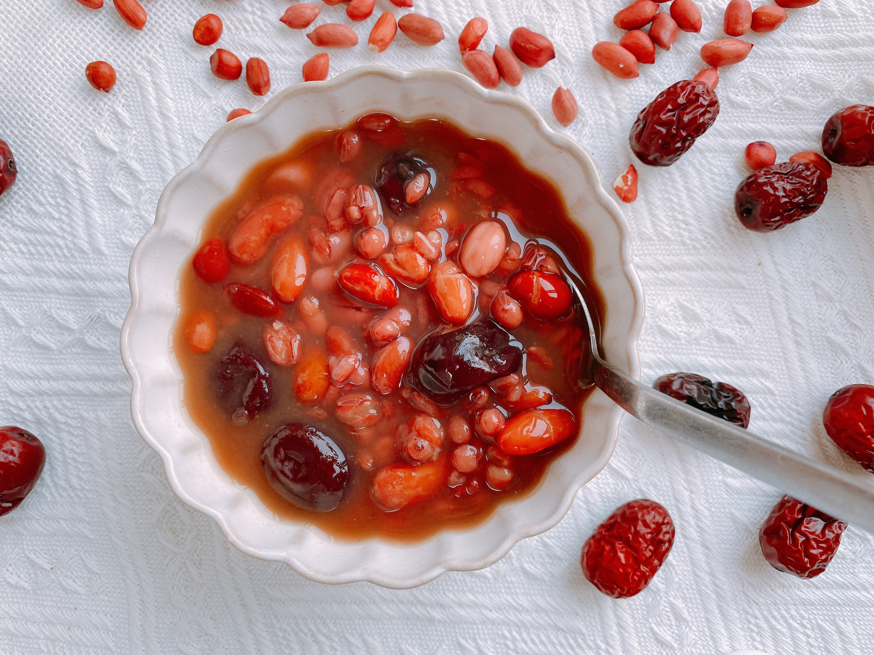 秋季滋润皮肤家常养生粥推荐,秋季养生粥多喝养胃还能解决秋燥