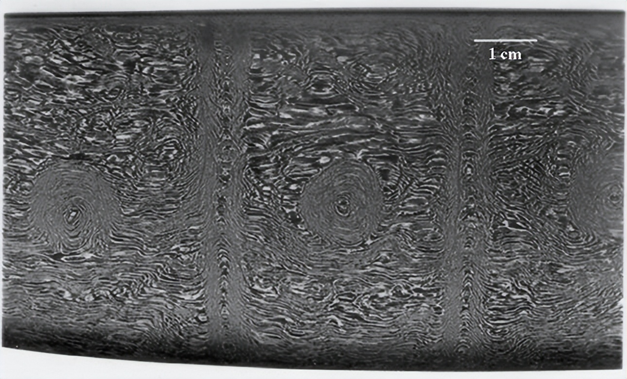 削铁如泥的宝刀怎么淬火练成的,为什么钢铁淬火之后那么硬了