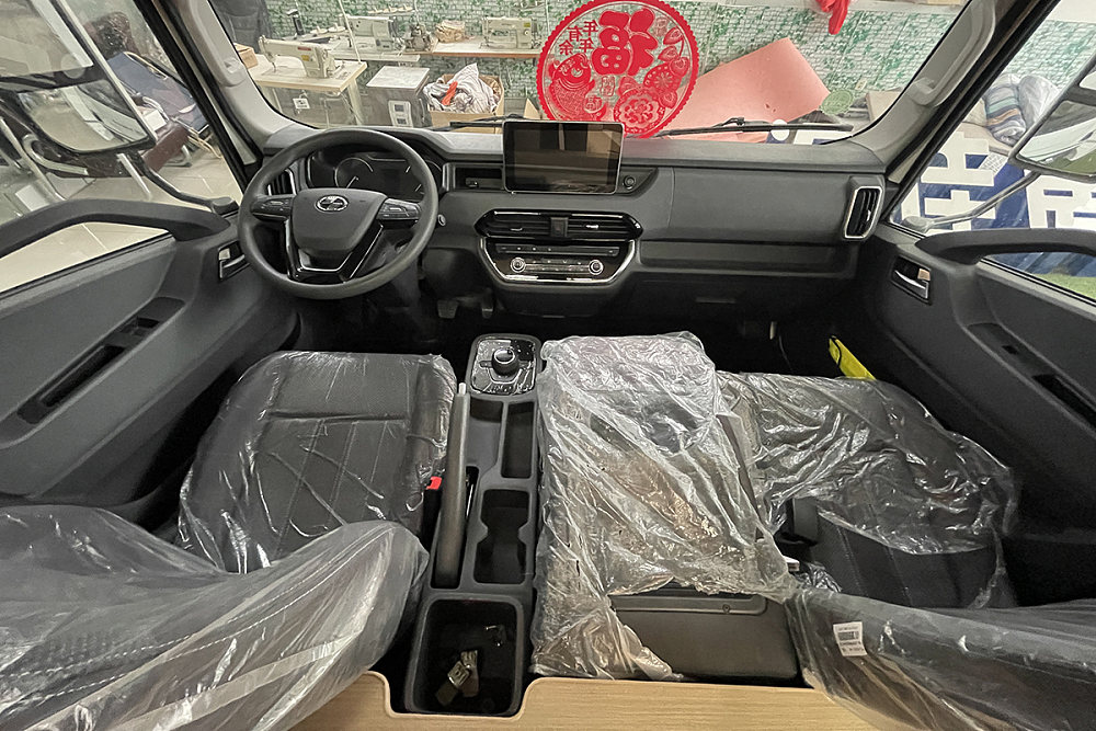 跃进h300国六轻卡4.2米厢货多少钱,不到30万的大型豪华房车