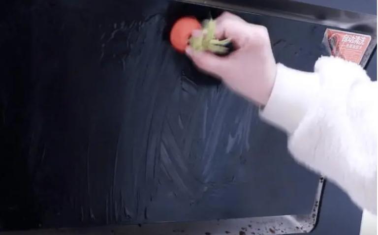 一根胡萝卜清理油烟机油污妙招,不管油烟机多脏只需一根胡萝卜