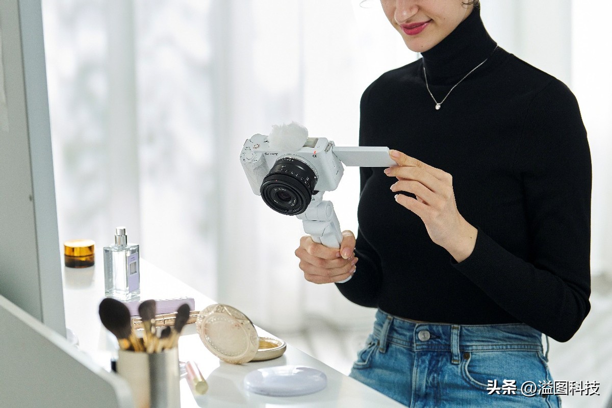 焕启Vlog新潜能让电影感Vlog更好拍