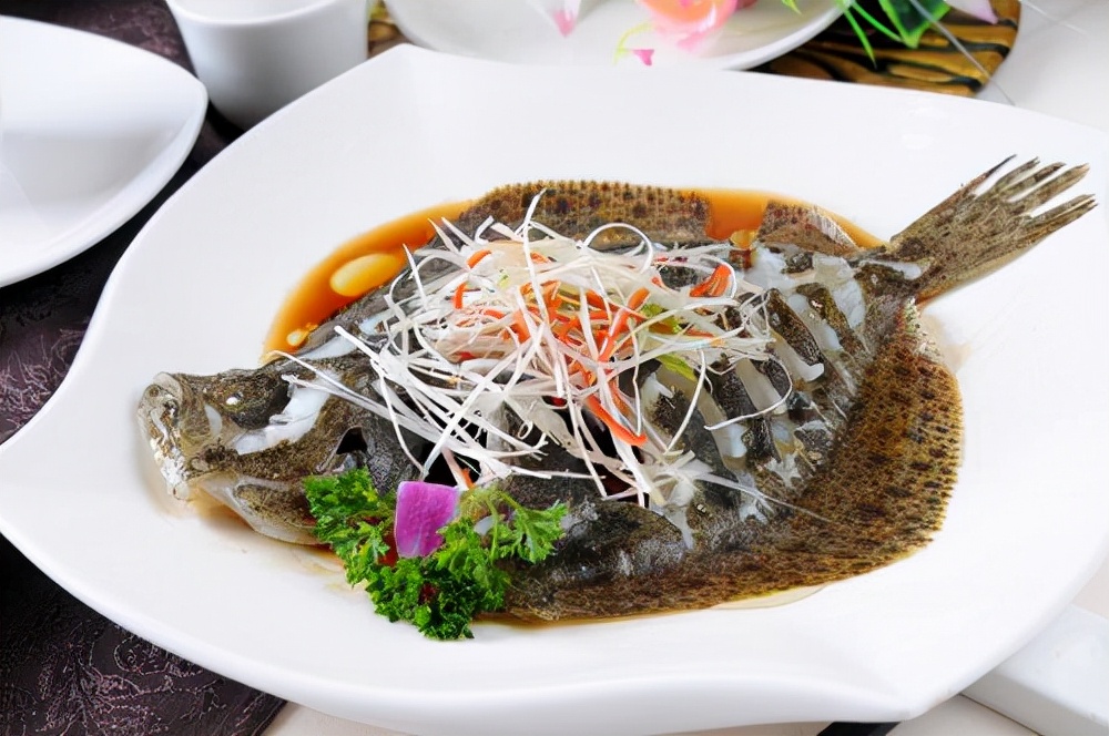 清蒸多宝鱼的做法教程及营养价值,史上最简单的清蒸多宝鱼的做法