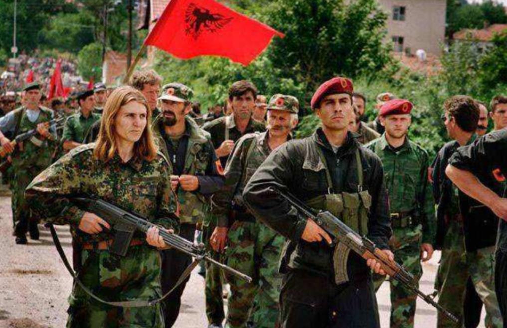 残酷的波黑战争：*杀屠**闻名世界，手段堪比纳粹，一半人口沦为难民