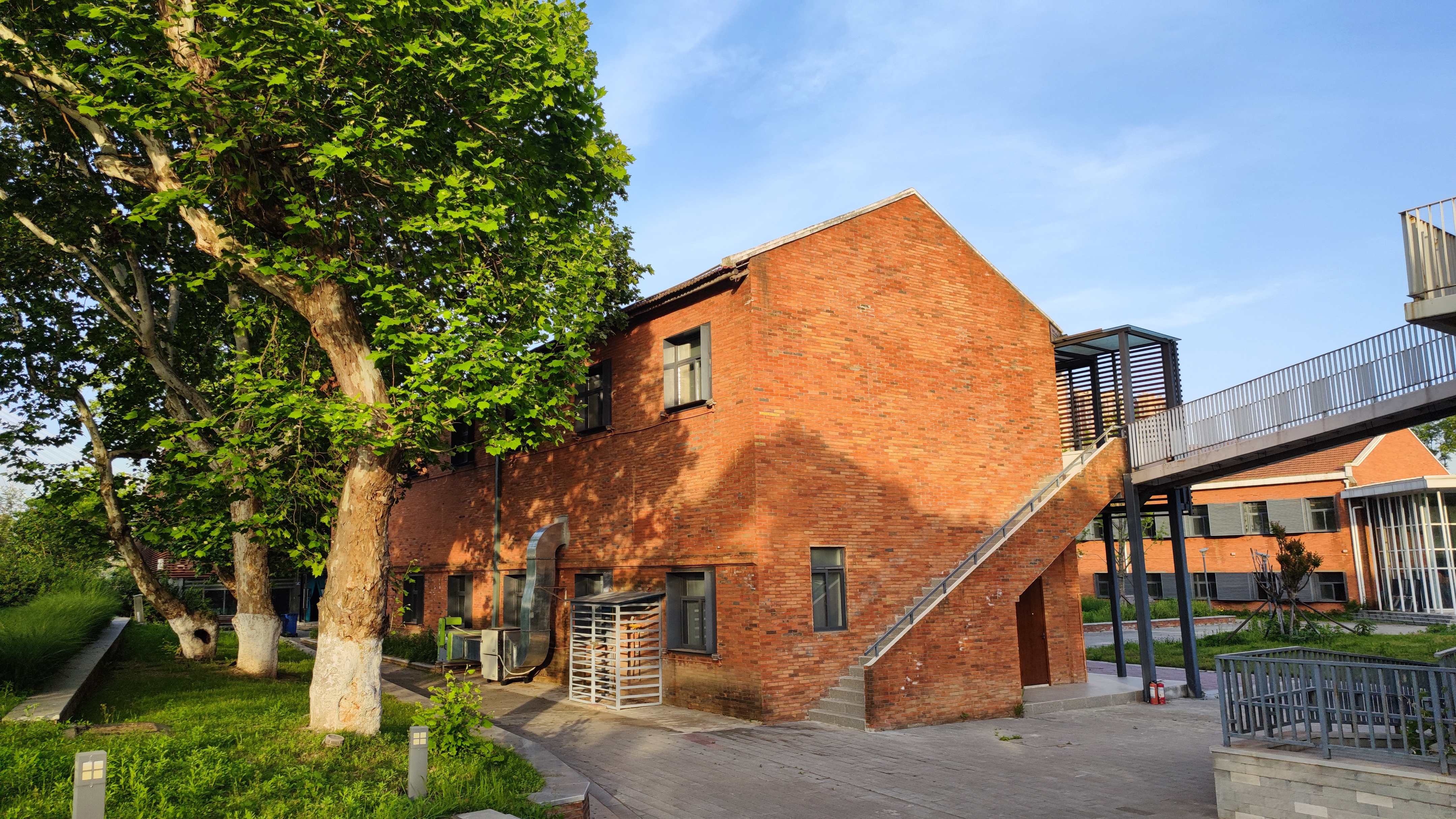 五一武汉江滩旅游人山人海,武汉青山江滩攻略