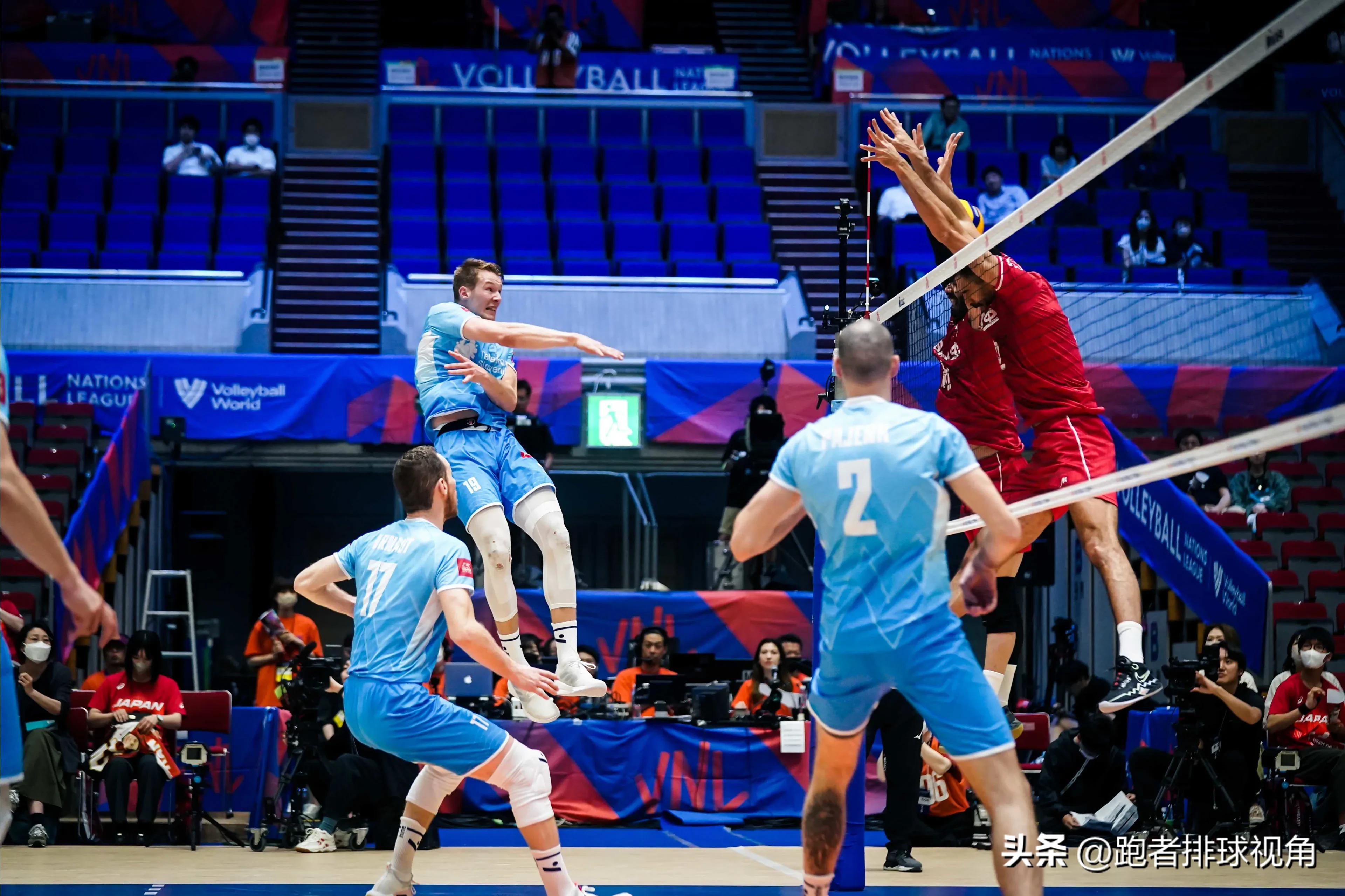 男排亚洲杯中国男排3-0横扫日本,日本男排0:3不敌中国男排