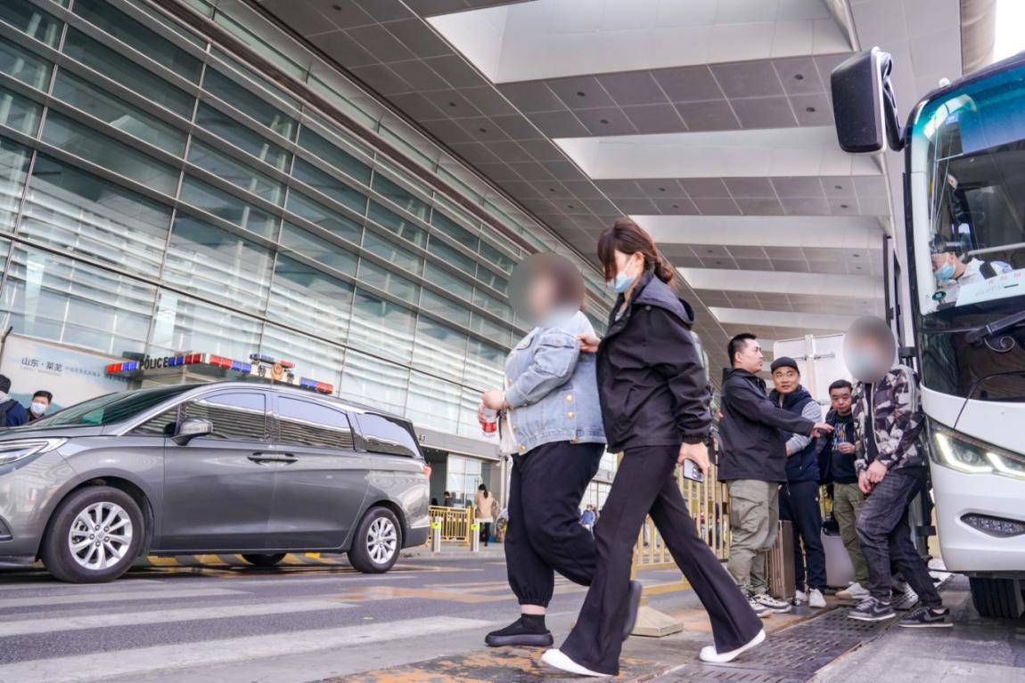 孤注一掷揭秘电信网络诈骗,揭秘电信网络诈骗产业链