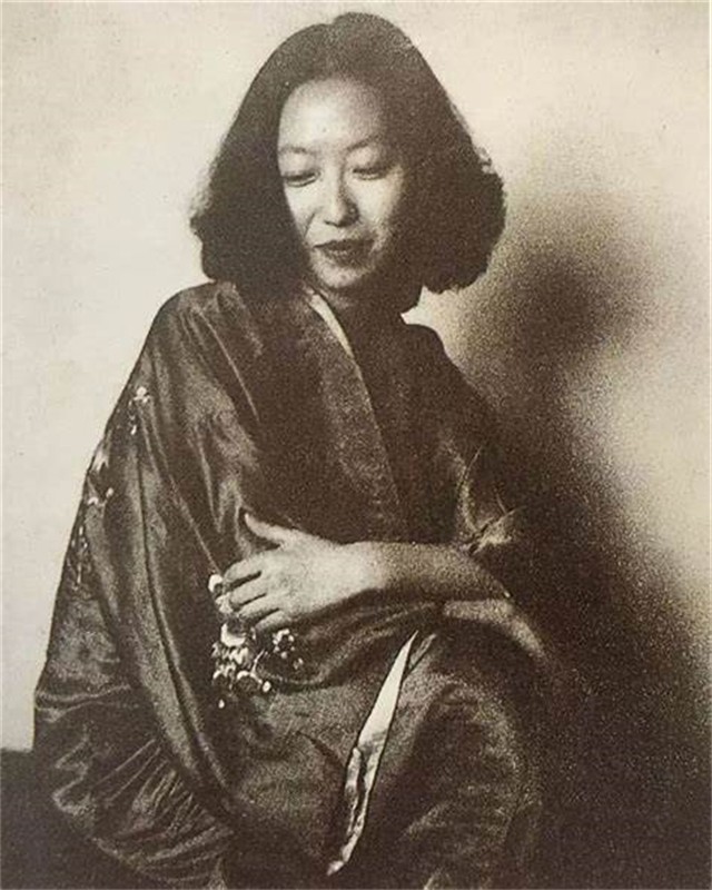 张爱玲为什么嫁给美国难民,如何评价张爱玲和赖雅的爱情