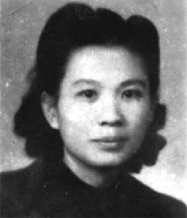 49年重庆农民发现*铐手**女尸，隐瞒26年后报警，女尸身份令*德朱**动容