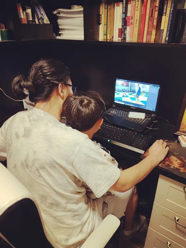 荣大足球,荣大的创富笔记