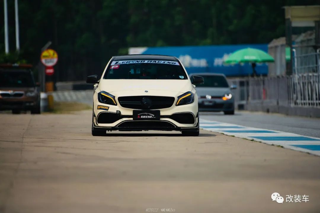 奔驰a200改装电动座椅多少钱,奔驰a200改a45