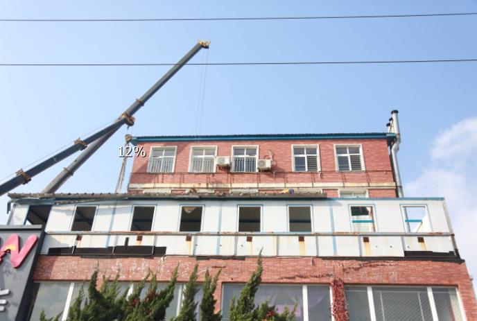 原颐和星海售楼处正建口袋健身公园