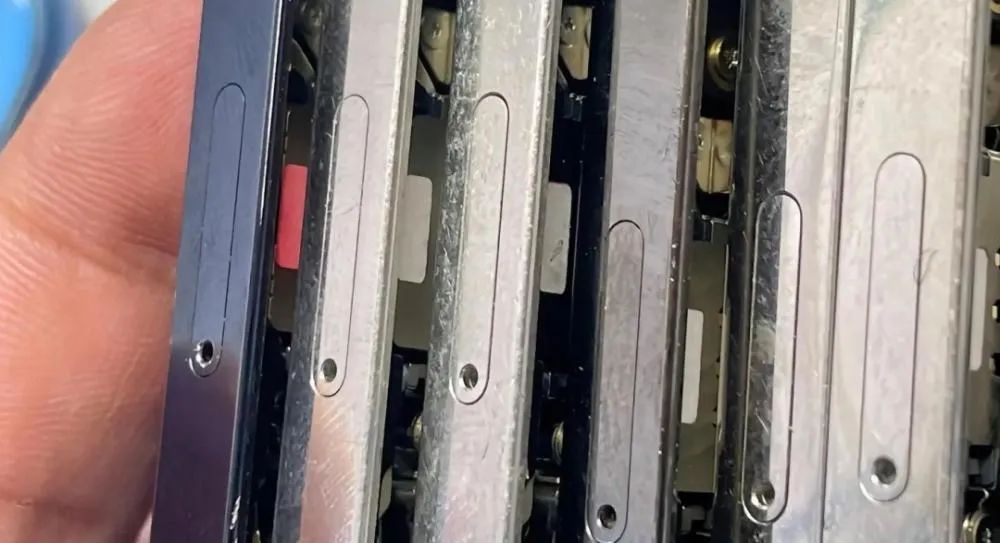 iphone14到手后需要买充电头吗,新机到手iphone14