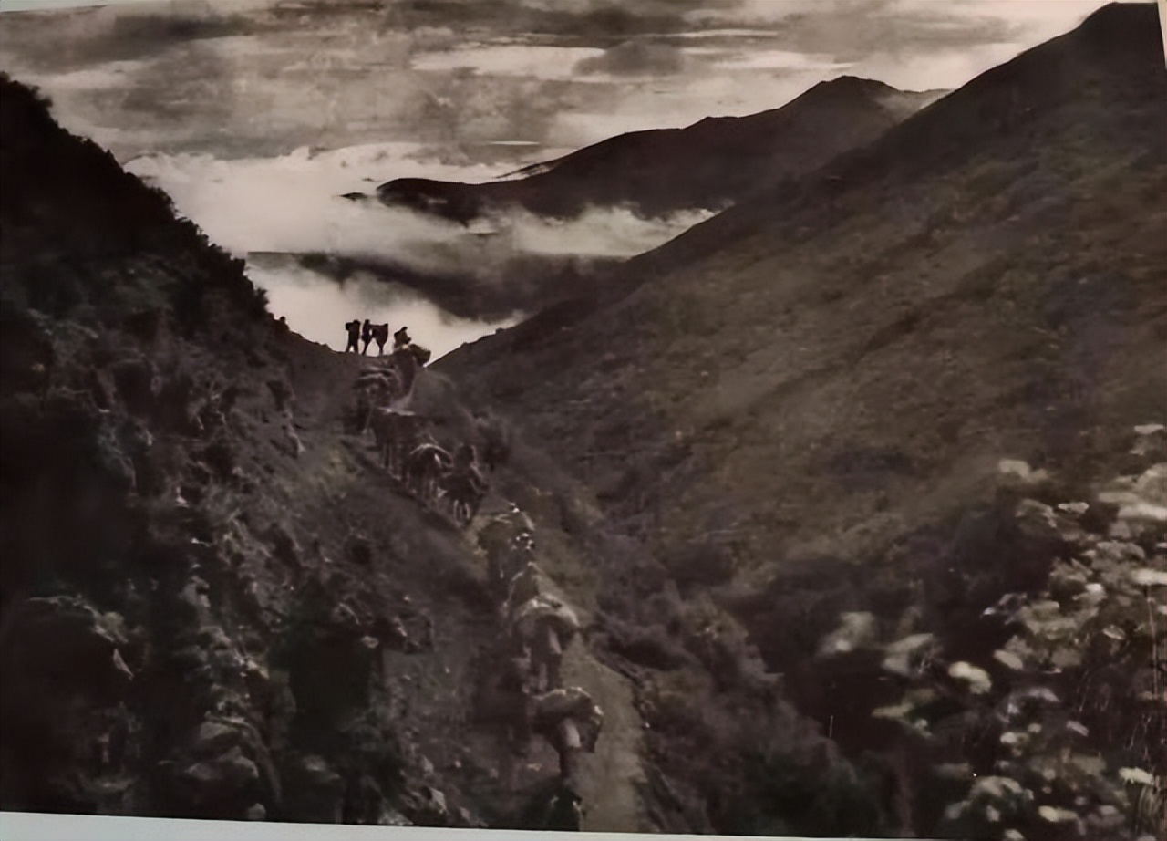 满眼是泪：既会唱又会跳，人称18军小天使，竟因这原因倒在米拉山