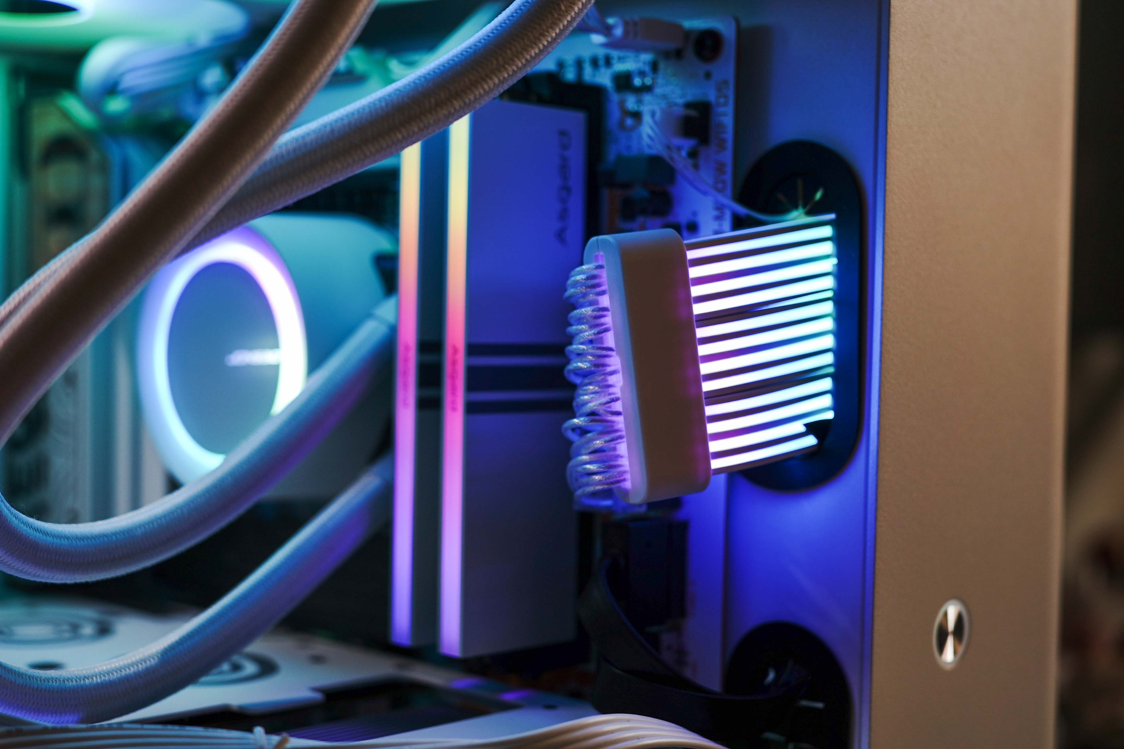 七彩虹橘影橙主机尺寸,橘影橙机箱装机推荐配置