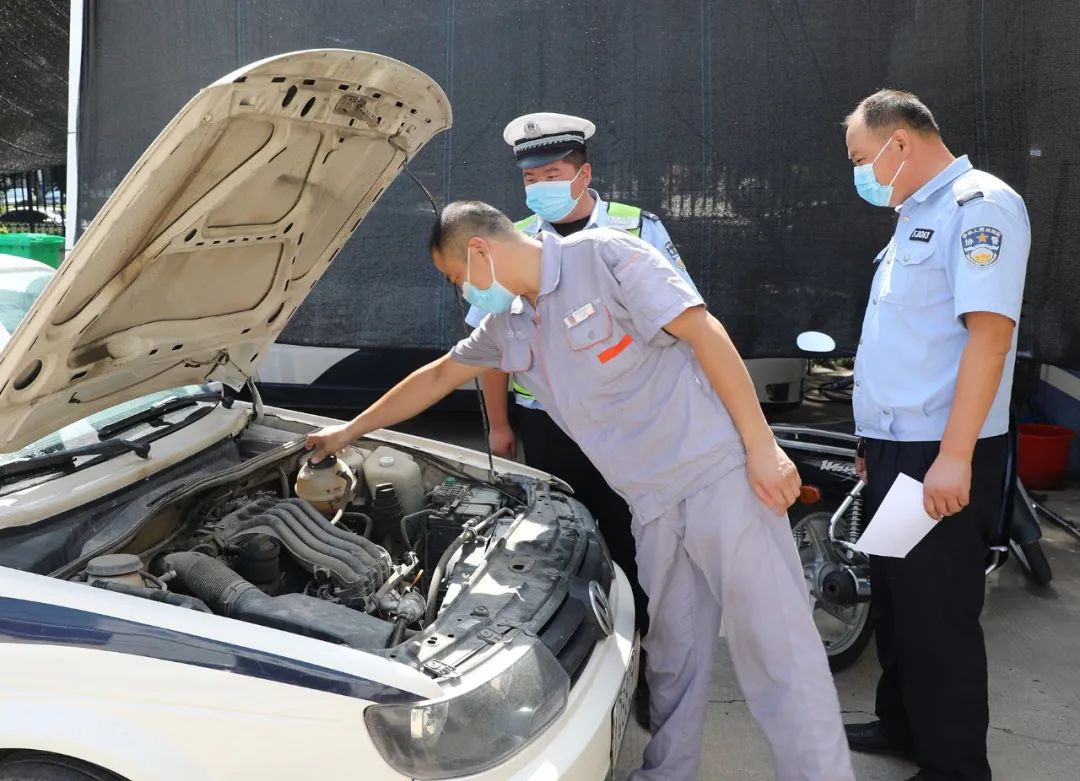 沂南交警执法视频,沂南交警大队晚上查车