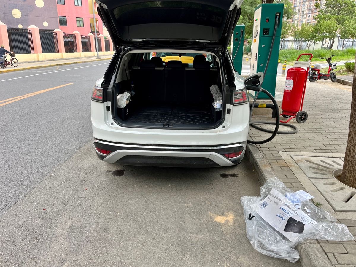 吃瓜群众二：关于劣质后备箱垫的小八卦，ID.6原厂后备箱垫推荐