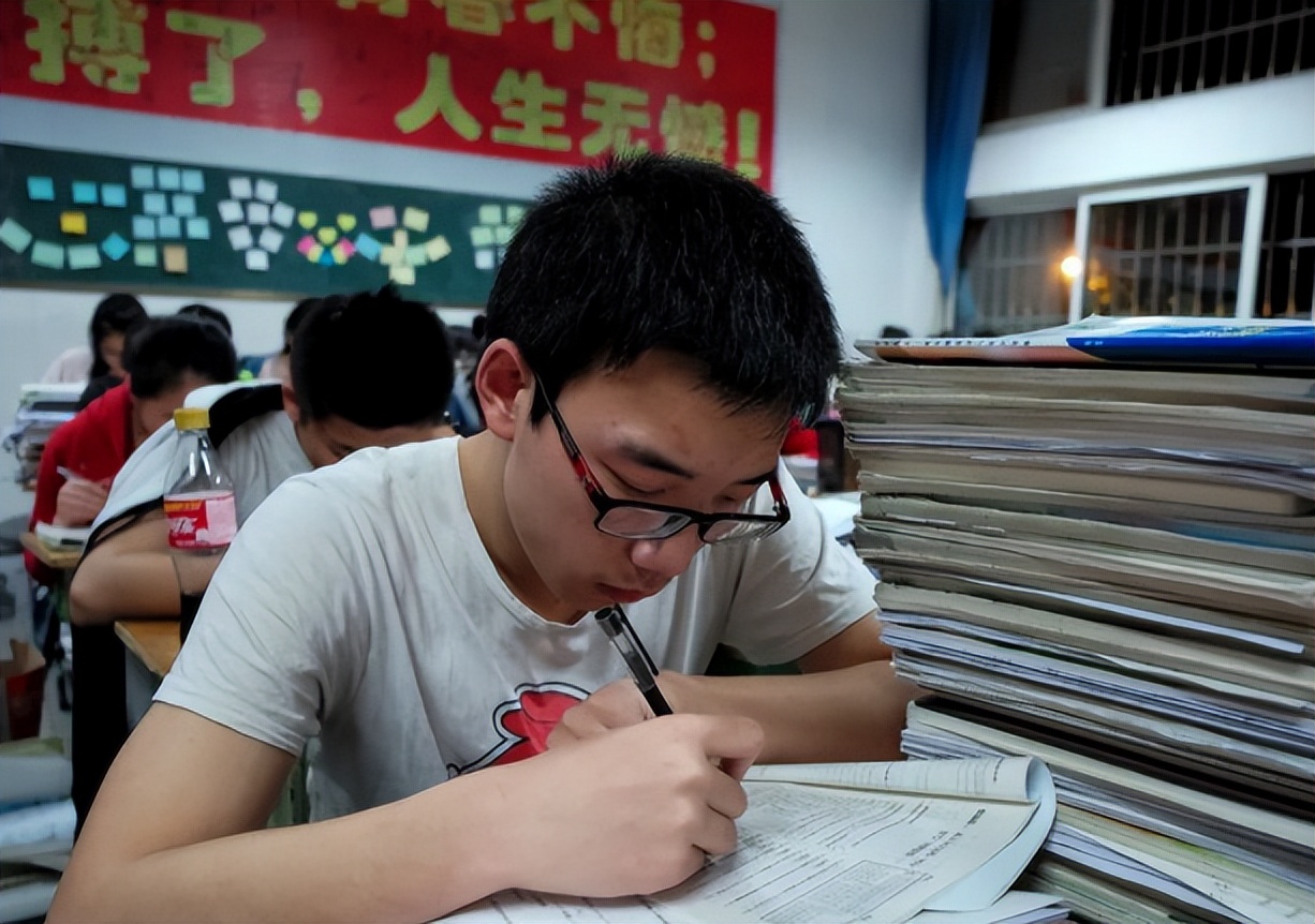 理科不好的孩子学文科好吗,学习不好建议学文科还是学理科