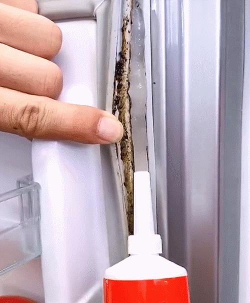 清洗玻璃胶发霉,玻璃胶发霉清洗妙招