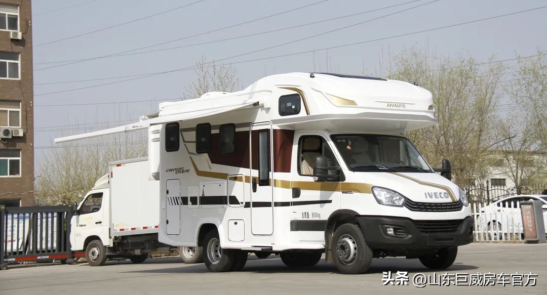 178万依维柯双拓展房车,依维柯b型房车