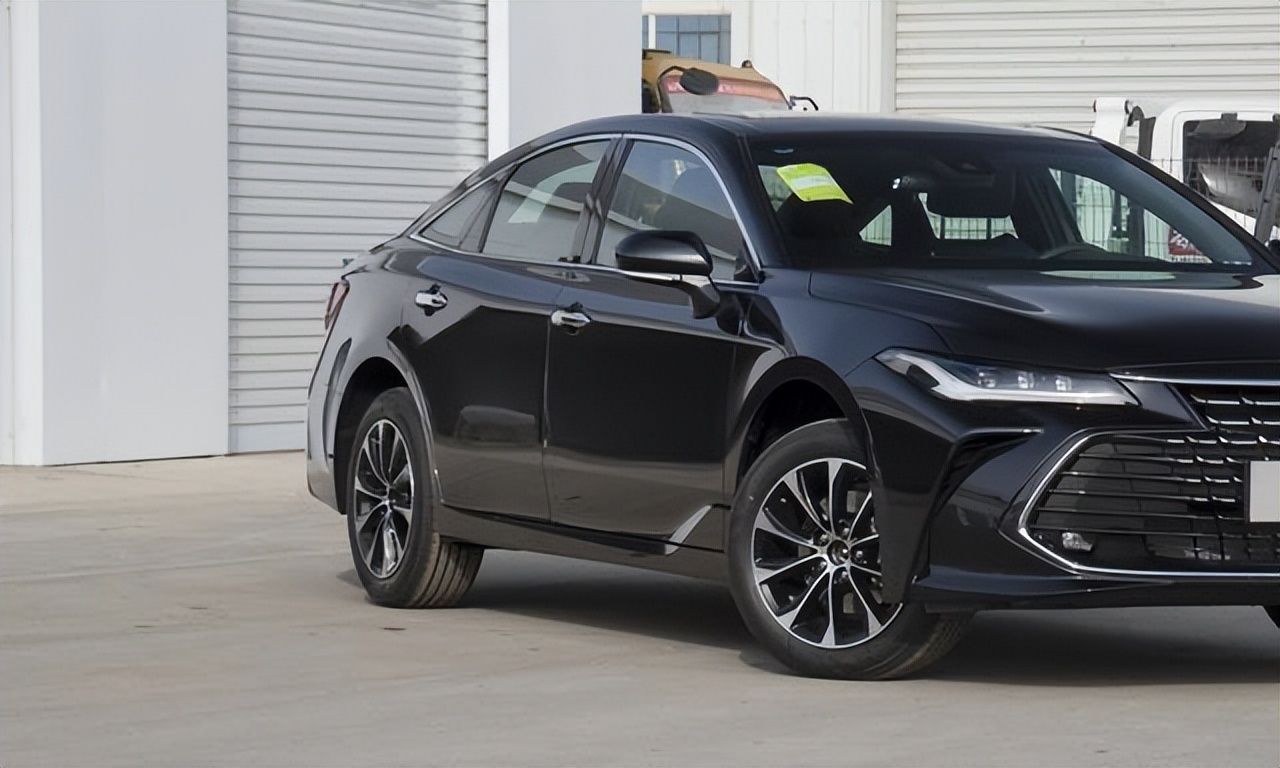 丰田亚洲龙混动车主真实感受,丰田亚洲龙2.5l油耗车主真实油耗