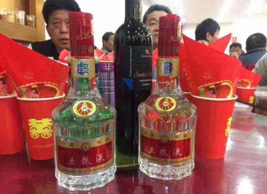 李白爱喝酒到底喝的什么酒,李白喝得最多的是什么酒