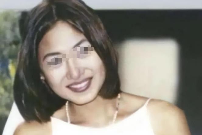 28岁女子惨遭袭击，车内充满不明液体，*体下**受伤严重