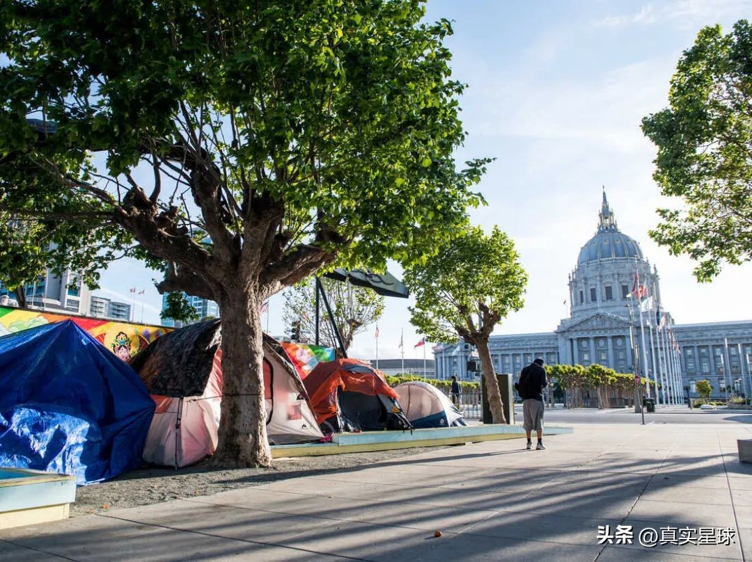 美国各个城市街头吸毒,美国街头的吸毒流浪人员