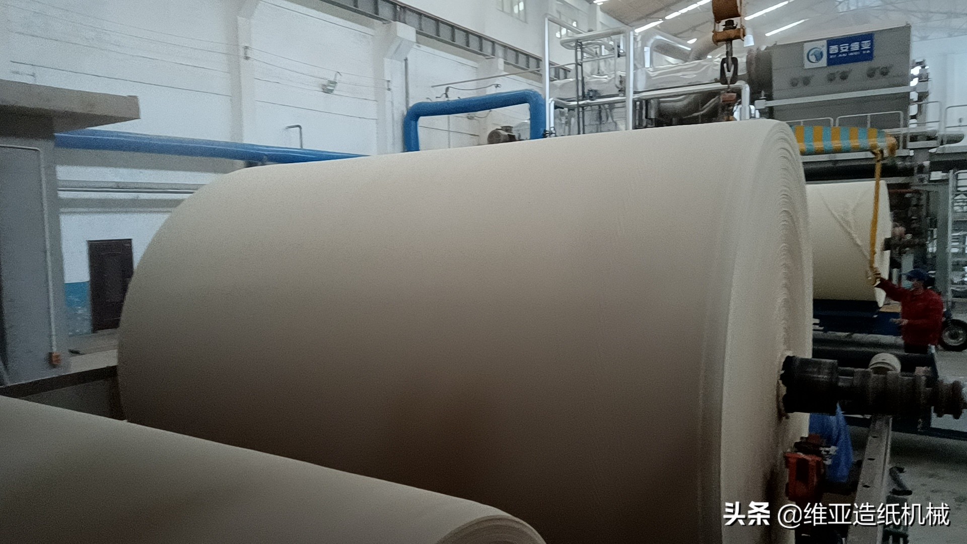 生产卫生纸机器设备全自动价格,卫生纸造纸机器设备的生产过程