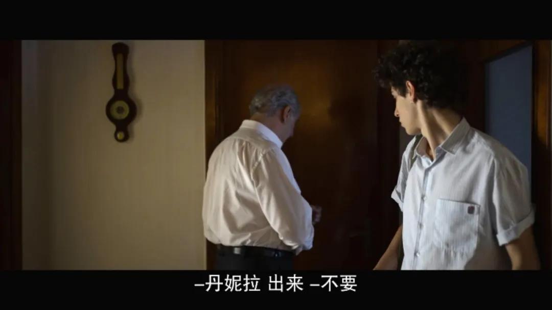 满屏美胸！三观震碎！意大利女人好敢