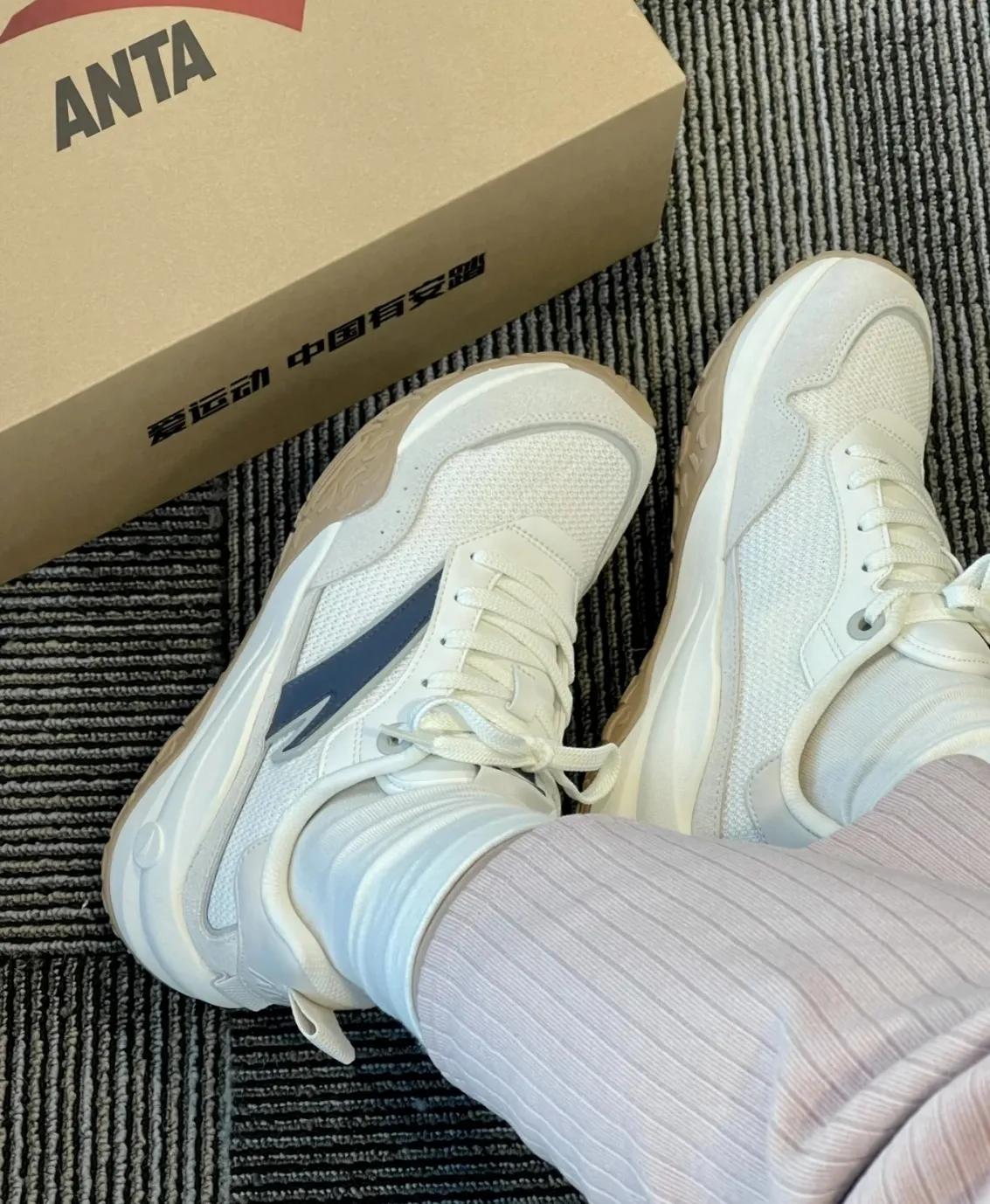 秋季百搭潮鞋面包鞋,好穿好看的百搭运动鞋推荐