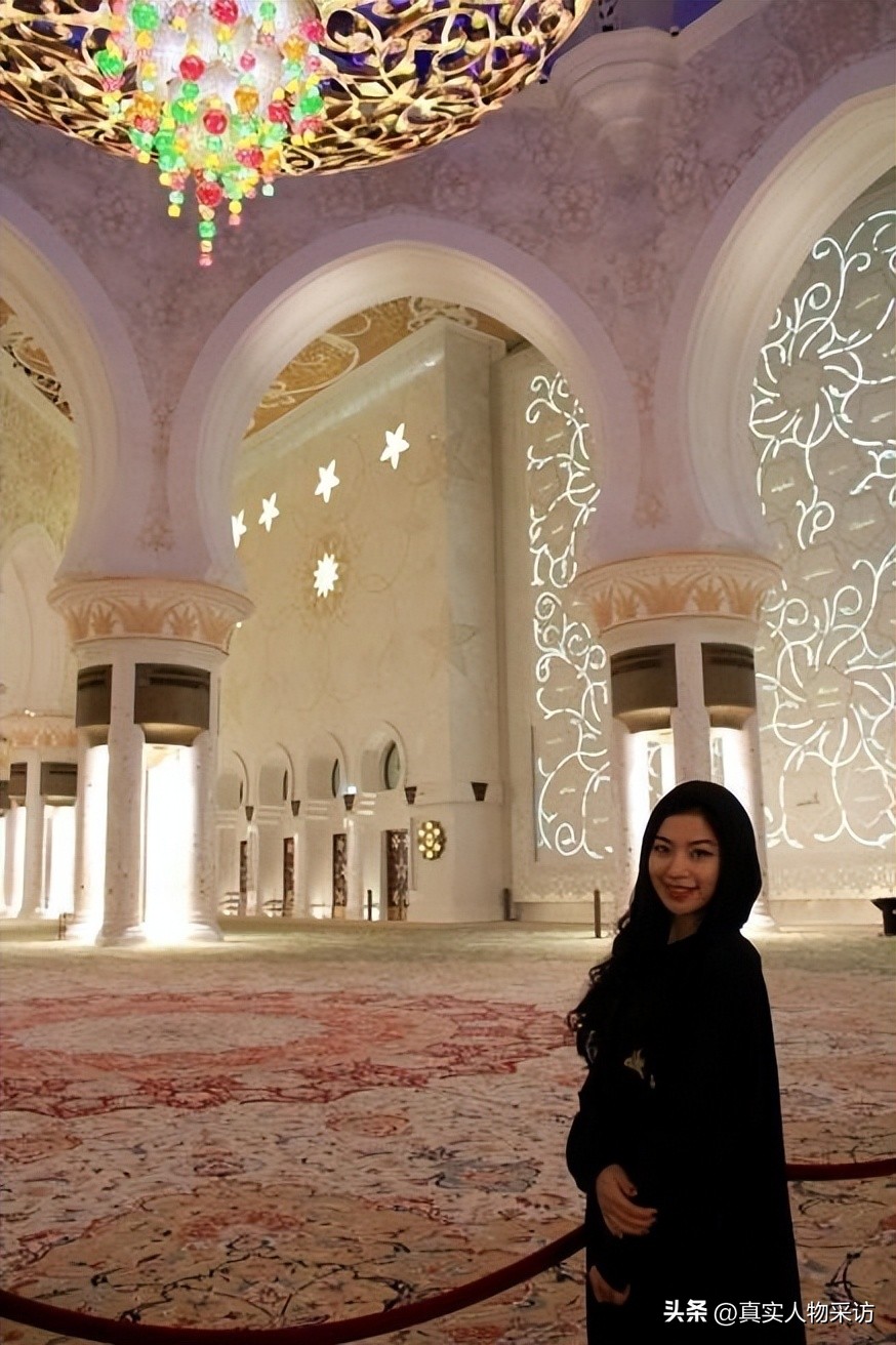 我，做空姐遇奇葩无数，有情侣上机就舌吻，还有想去厕所激情的