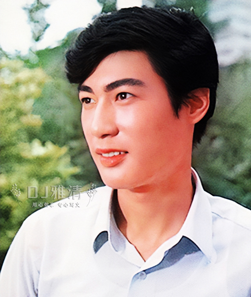 老戏骨们刚出道时多好看?唐国强英气逼人洪剑涛不演贾宝玉可惜了