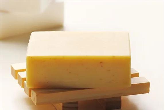 衣服掉色染色的最佳解决方法,染色衣服掉色严重怎么办