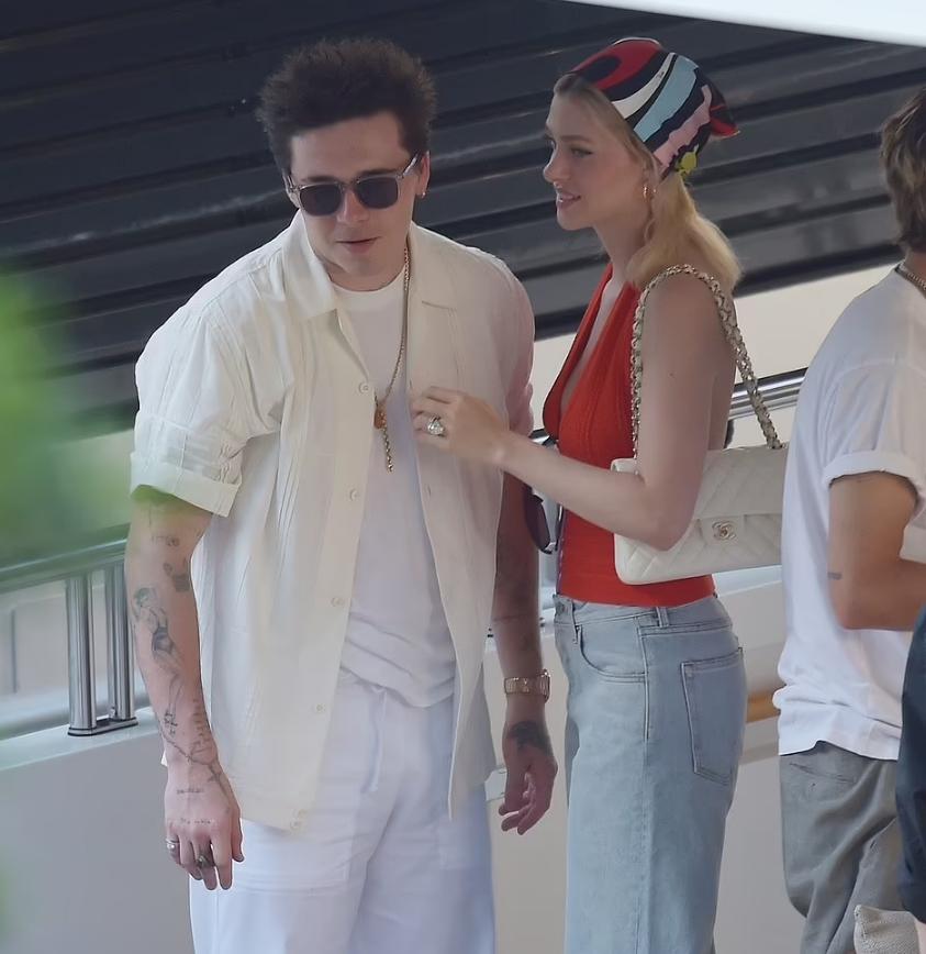 贝嫂承认与儿媳冷战不和,贝嫂跟婆婆闹翻事件视频